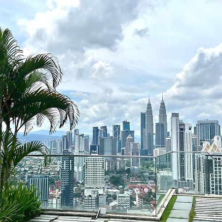 Regalia Sky Pool Klcc By Pasira Home Kuala Lumpur Exteriör bild